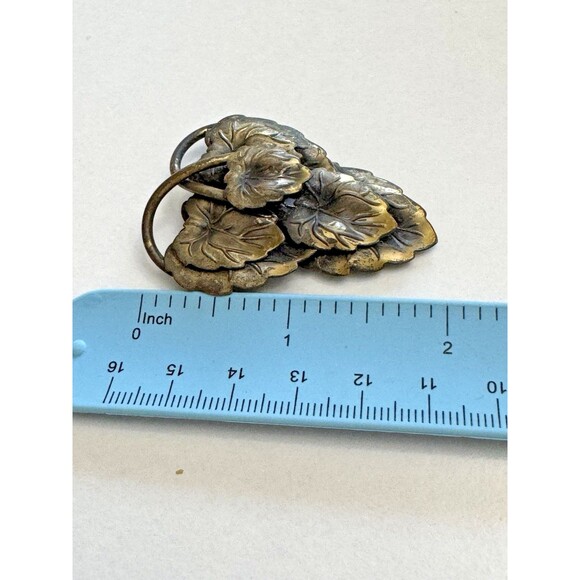 Vintage Gold Tone Leaf Fur Clip 2 Inch Layered Ivy Design - Picture 6 of 7
